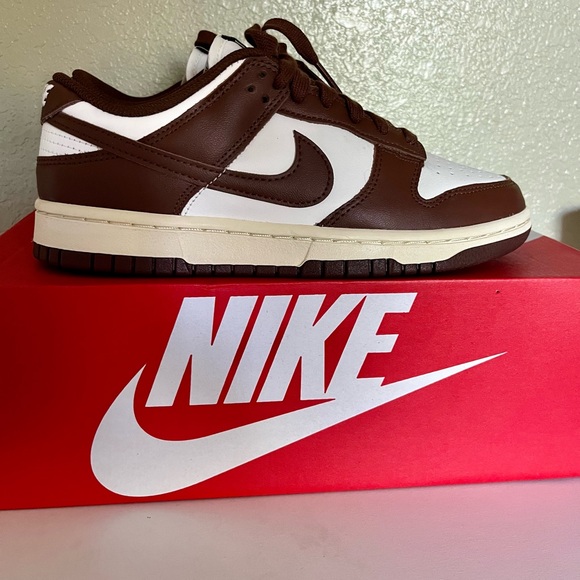 Size 7.5 women’s size 6 men’s dunk low mochas brand new never been worn - Picture 3 of 5